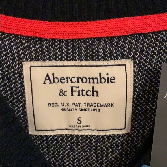 Abercrombie dog printed sweater - Picture 2 of 5